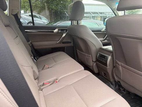 Used 2020 Lexus GX 460 Premium w/ Premium Package AWD/4WD image 11