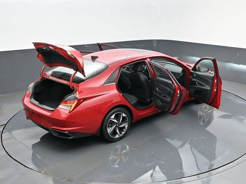 Used 2023 Hyundai Elantra Limited image 29