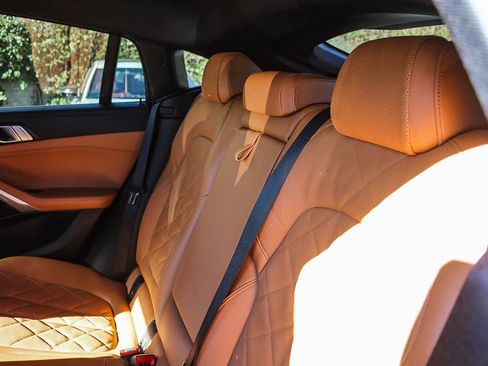 Certified 2023 BMW X6 xDrive40i image 18