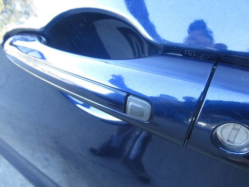 Used 2020 Chrysler Voyager LX image 16