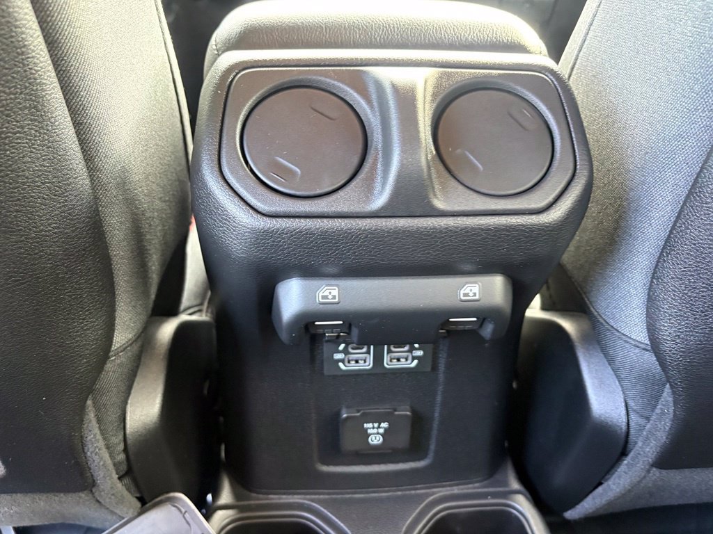 Used 2024 Jeep Wrangler Unlimited Rubicon w/ Convenience Group AWD/4WD image 23