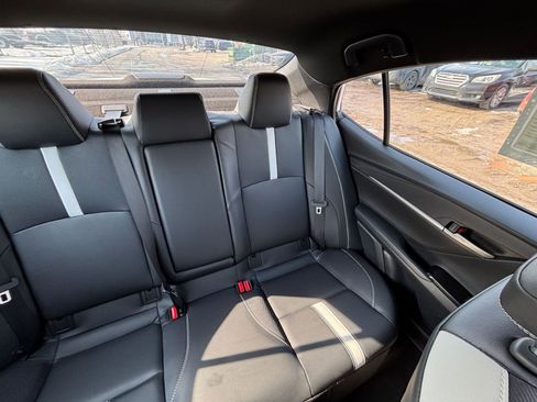Used 2025 Toyota Camry SE image 38