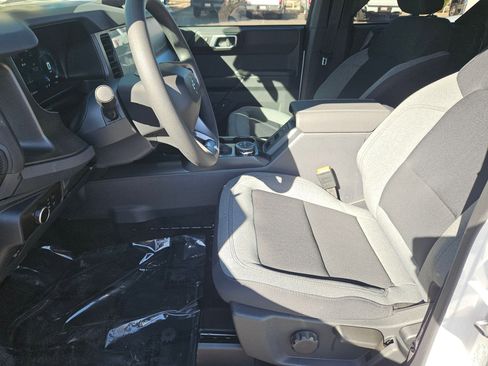 New 2025 Ford Bronco 4-Door image 13