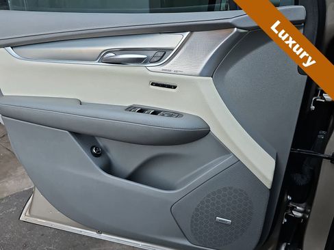 Used 2022 Cadillac XT5 Premium Luxury w/ Technology Package image 27