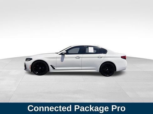 Used 2022 BMW 530i w/ M Sport Package RWD image 2