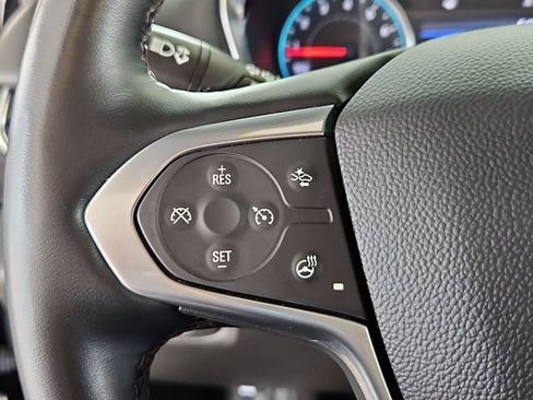 Used 2023 Chevrolet Traverse RS FWD image 13