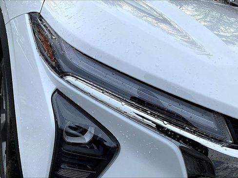 Used 2024 Chevrolet Trax LT w/ Driver Confidence Package image 23