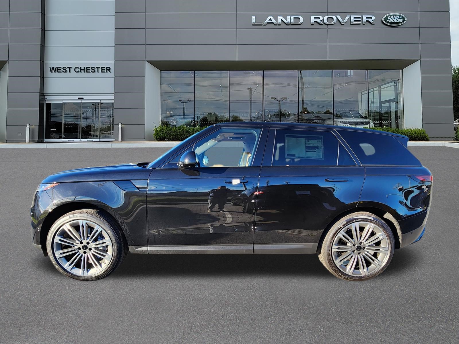 New 2027 Land Rover Range Rover Sport SE AWD/4WD image 5