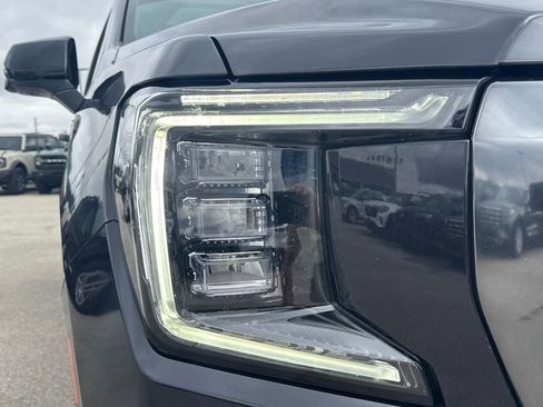 Used 2024 GMC Yukon AT4 w/ Technology Package image 10