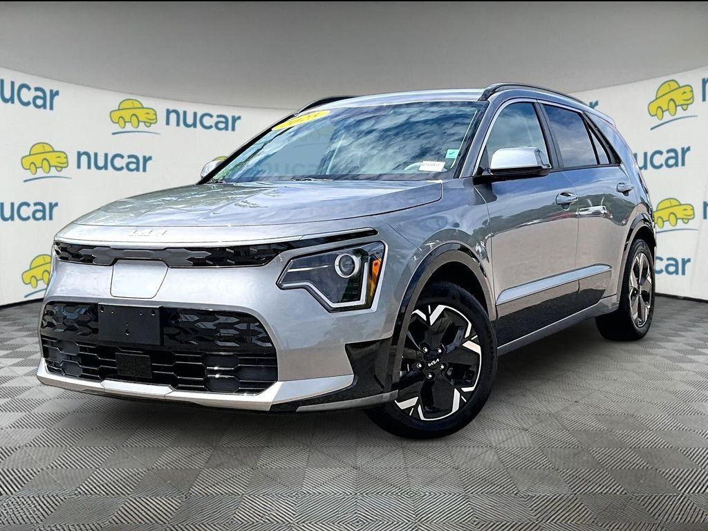 Used 2023 Kia Niro Wind w/ Wind Preserve Package FWD image 3