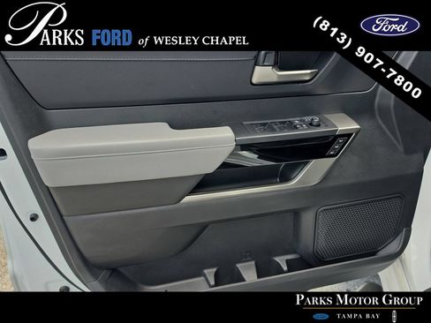 Used 2025 Toyota Tundra Limited AWD/4WD image 15