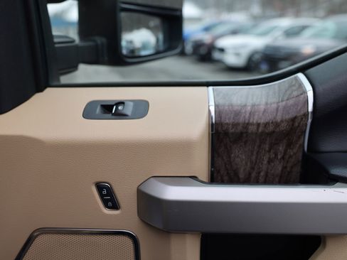 Used 2017 Ford F250 Lariat w/ Chrome Package image 11