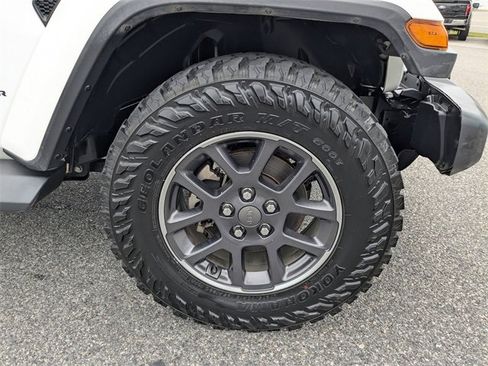 Used 2020 Jeep Gladiator Overland image 11