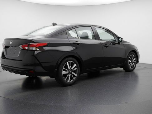 Used 2025 Nissan Versa SV FWD image 9