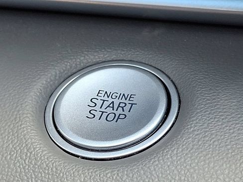 Used 2023 Hyundai Elantra SEL FWD image 23