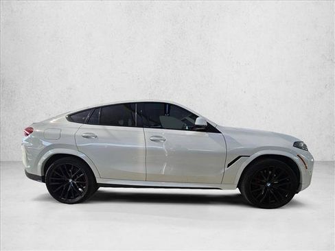 Used 2025 BMW X6 xDrive40i AWD/4WD image 4