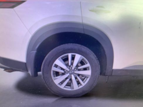 Used 2024 Nissan Pathfinder SL AWD/4WD image 17