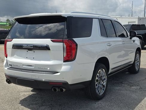 Used 2023 GMC Yukon Denali Ultimate AWD/4WD image 5