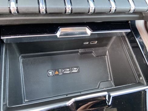 Used 2025 GMC Yukon Denali RWD image 41