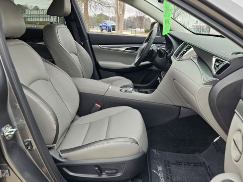 Certified 2025 INFINITI QX50 Luxe image 19