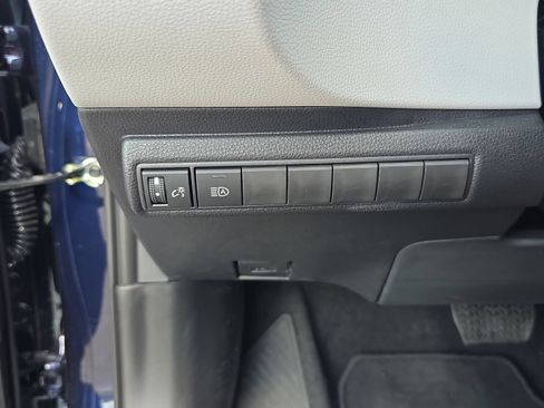 Used 2026 Toyota Corolla SE FWD image 23