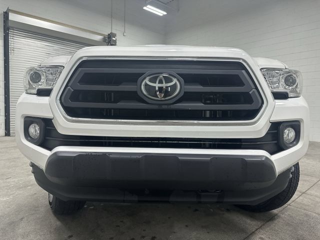 Used 2021 Toyota Tacoma SR5 RWD image 10