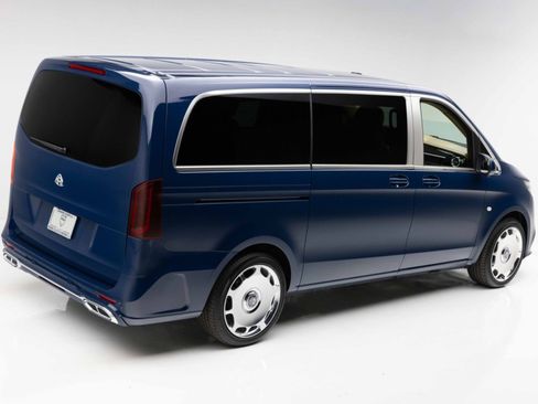Used 2021 Mercedes-Benz Metris Passenger image 3