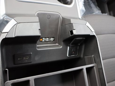 New 2026 Chevrolet Silverado 3500 LT image 13