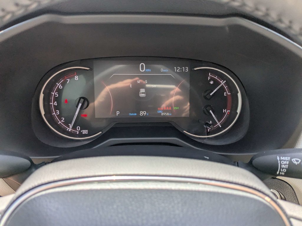 Used 2025 Toyota RAV4 XLE Premium FWD image 31