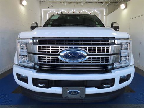 Used 2019 Ford F450 Platinum w/ Platinum Ultimate Package image 2
