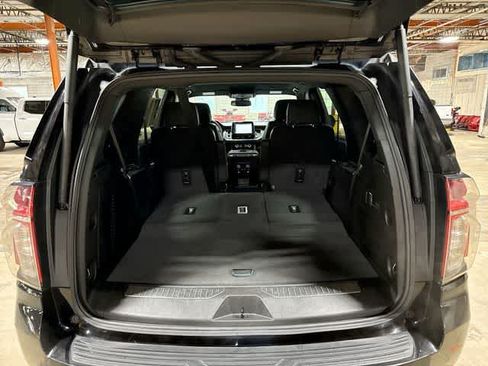 Used 2024 Chevrolet Tahoe Premier AWD/4WD image 11