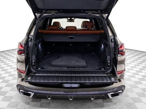 Certified 2025 BMW X5 xDrive40i w/ Executive Package image 34
