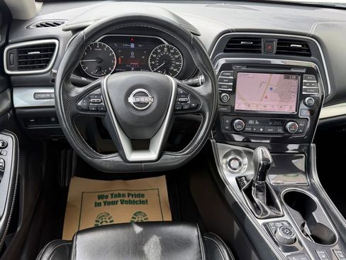 Used 2023 Nissan Maxima SL FWD image 15