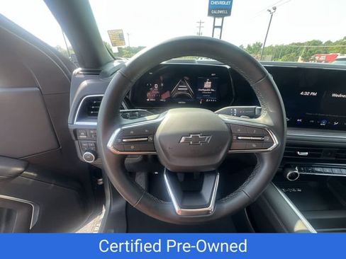 Certified 2025 Chevrolet Suburban Z71 AWD/4WD image 17