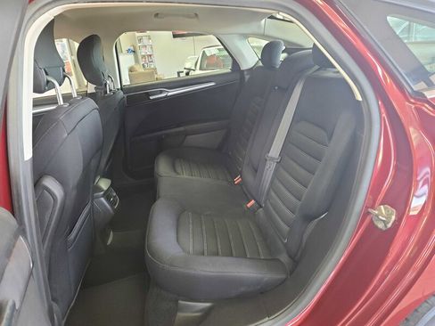 Used 2014 Ford Fusion SE image 12