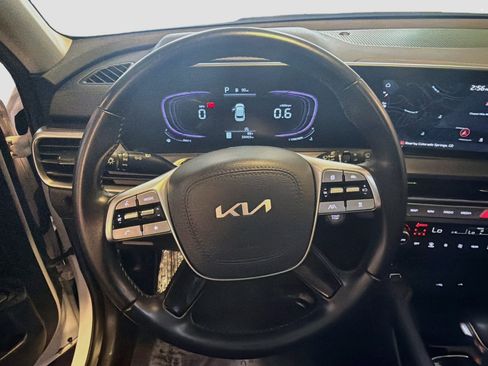 Used 2025 Kia Telluride S AWD/4WD image 18