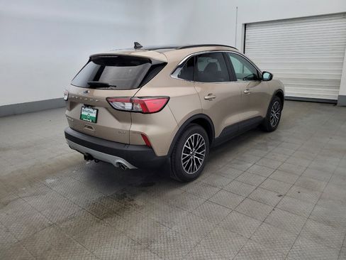 Used 2021 Ford Escape Titanium w/ Titanium Premium Package FWD image 9