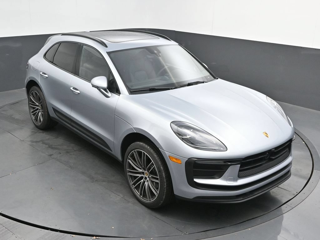Certified 2026 Porsche Macan AWD/4WD image 22