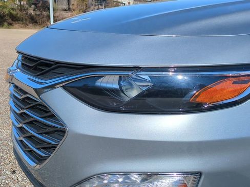 Used 2024 Chevrolet Malibu LT image 9