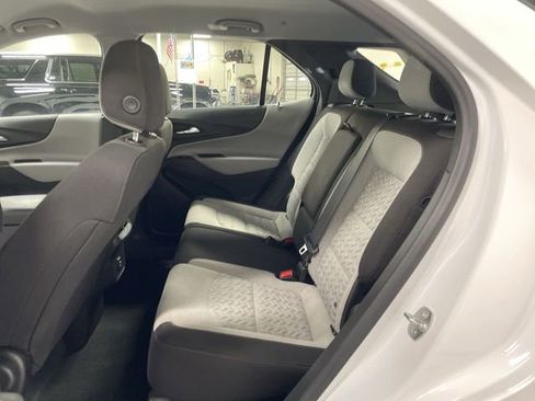 Used 2024 Chevrolet Equinox LS FWD image 23