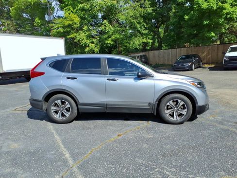 Used 2017 Honda CR-V LX image 2