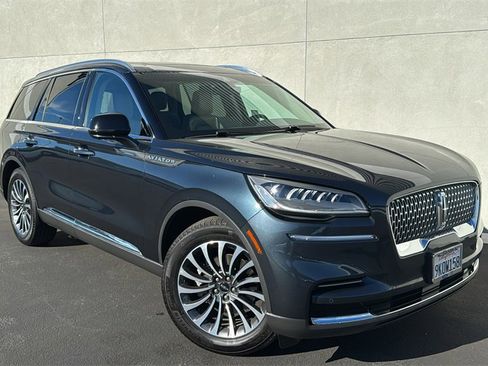 Used 2023 Lincoln Aviator Reserve image 1