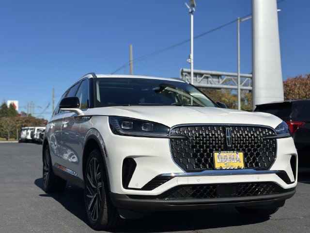 Certified 2025 Lincoln Aviator Reserve w/ Equipment Group 201A AWD/4WD image 49