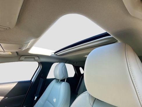 Used 2021 MAZDA CX-30 FWD 2.5 S w/ Premium Package image 23