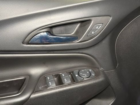 Used 2019 Chevrolet Equinox LT FWD image 21