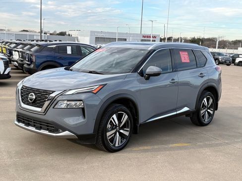 Certified 2021 Nissan Rogue Platinum image 5