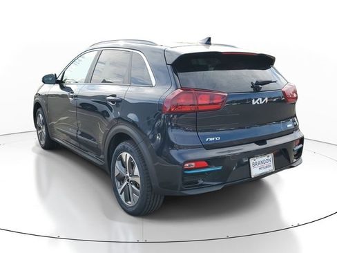 Used 2022 Kia Niro EX image 5