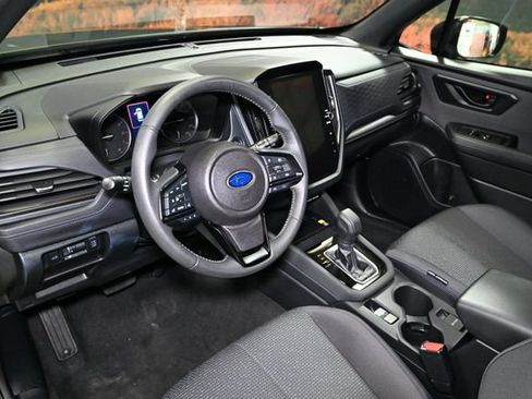 Used 2025 Subaru Forester Premium AWD/4WD image 23
