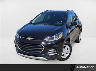 Used 2022 Chevrolet Trax LT w/ LT Convenience Package image 1