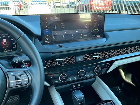 Used 2023 Honda Accord EX-L image 6